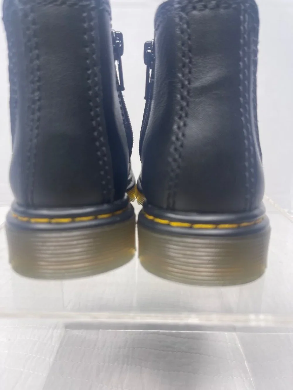 Dr. Marten's Toddler 2976 Chelsea Black Leather Boot SZ 6 Unisex Classic Durable